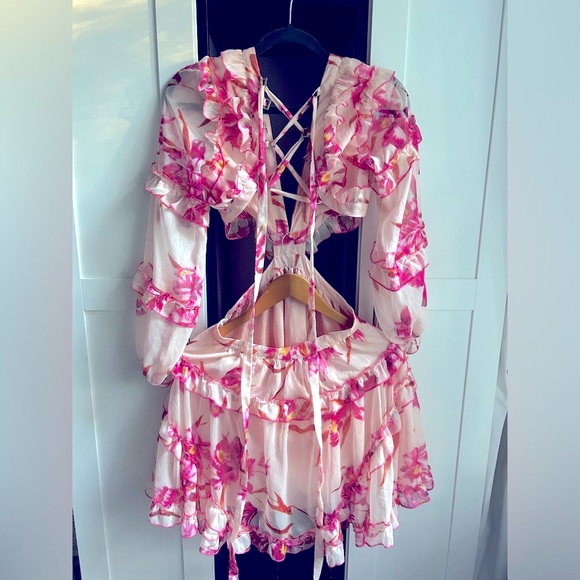 BRAND NEW! Peach and coral floral print dress. By Lilly's Closet size S. - Picture 2 of 5